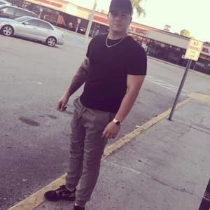 Meet your Posher, Julio luis